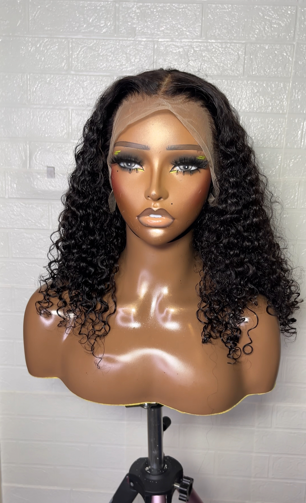 16” frontal wig